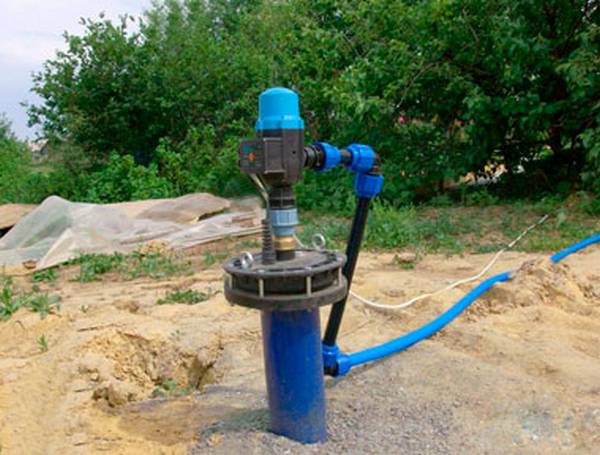 Как обустроить скважину на воду на участке: советы с фото