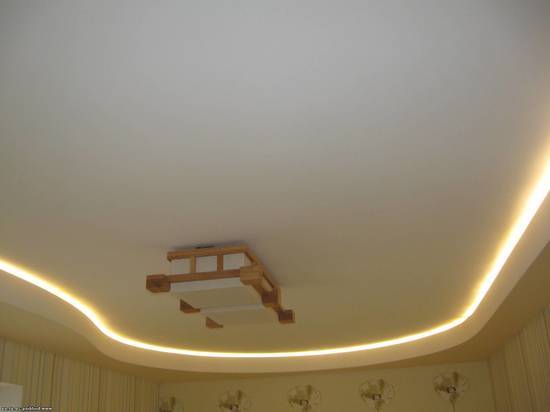 Как осуществить монтаж потолка из гипсокартона с подсветкой с фото