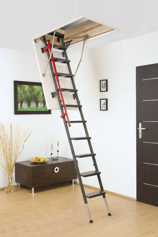 Как сделать потолочный люк с лестницей на чердак - фото